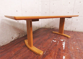 リアル(REAL)ダイニングテーブル