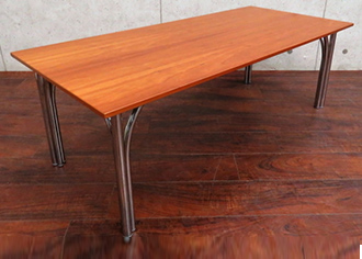 トバゴ（TOBAGO）テーブル