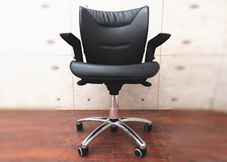 ブリーフ(Brief)チェア