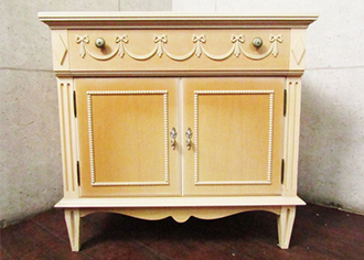 キャビネット 飾り棚